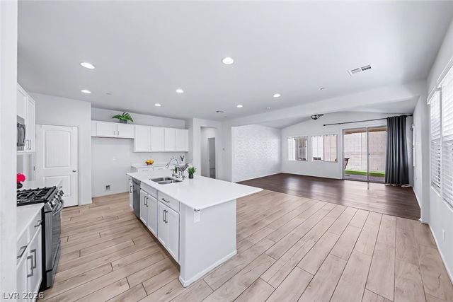 568 Our Heritage Street, Henderson, NV 89011