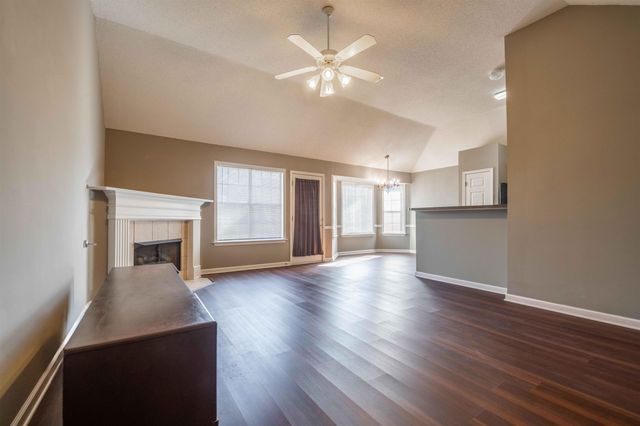 1202 LEMASA DR, Cordova, TN 38018