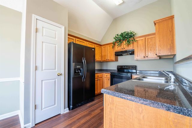 1202 LEMASA DR, Cordova, TN 38018