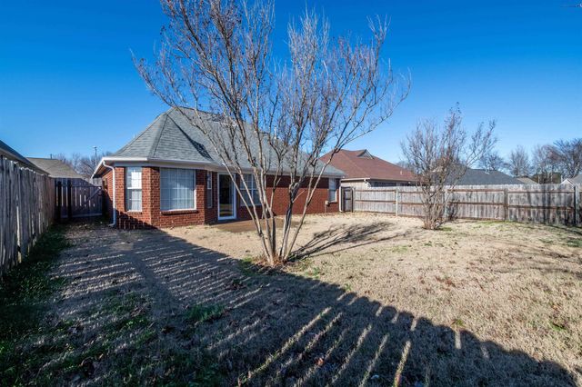 1202 LEMASA DR, Cordova, TN 38018