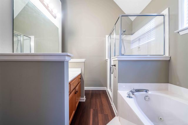 1202 LEMASA DR, Cordova, TN 38018