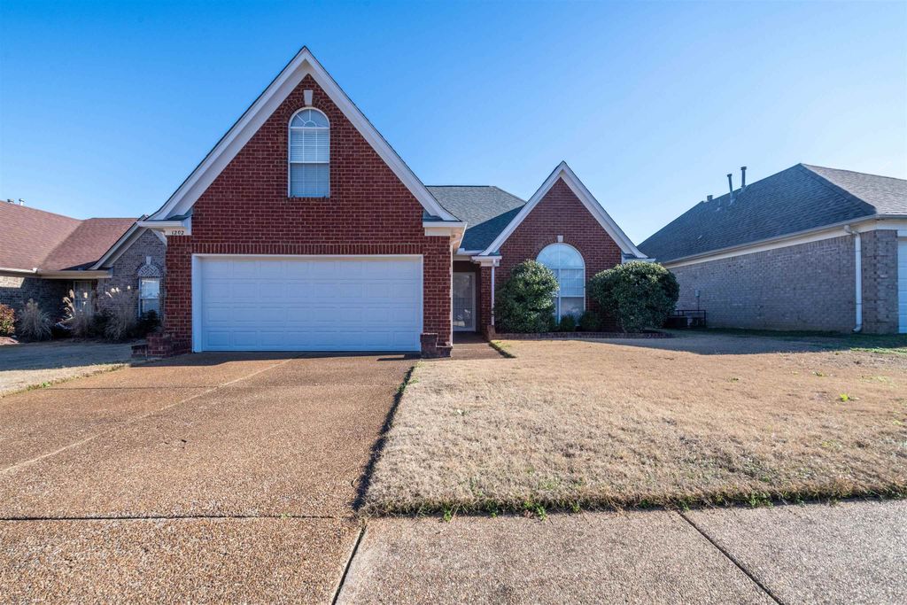 1202 LEMASA DR, Cordova, TN 38018