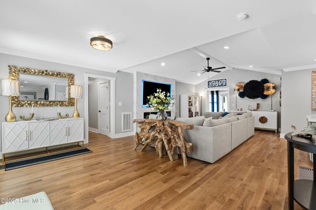 1709 Hawthorne Road, Wilmington, NC 28403