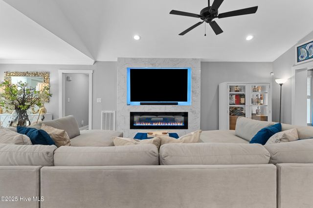 1709 Hawthorne Road, Wilmington, NC 28403