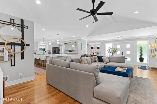 1709 Hawthorne Road, Wilmington, NC 28403