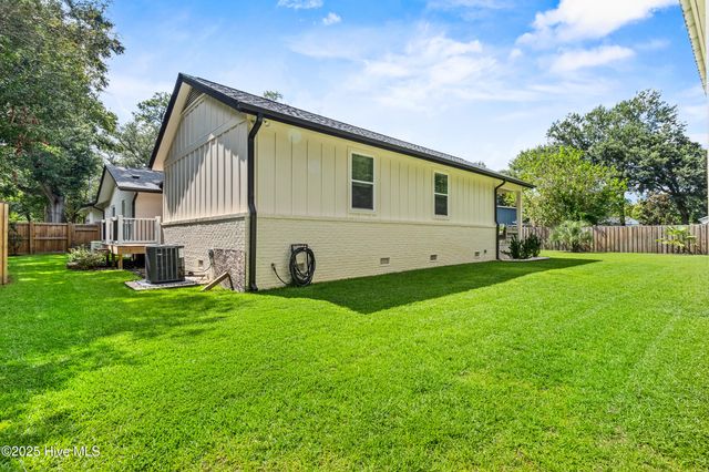 1709 Hawthorne Road, Wilmington, NC 28403