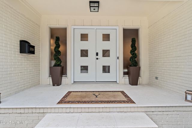 1709 Hawthorne Road, Wilmington, NC 28403