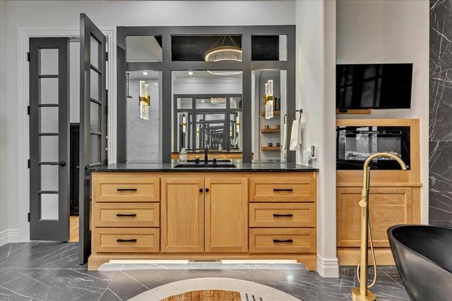 14616 Mistletoe Drive, Oklahoma City, OK 73142