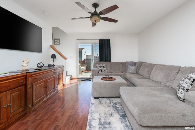 1729 Jenna Drive, Davenport, IA 52804