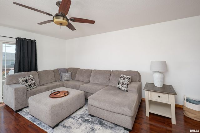 1729 Jenna Drive, Davenport, IA 52804