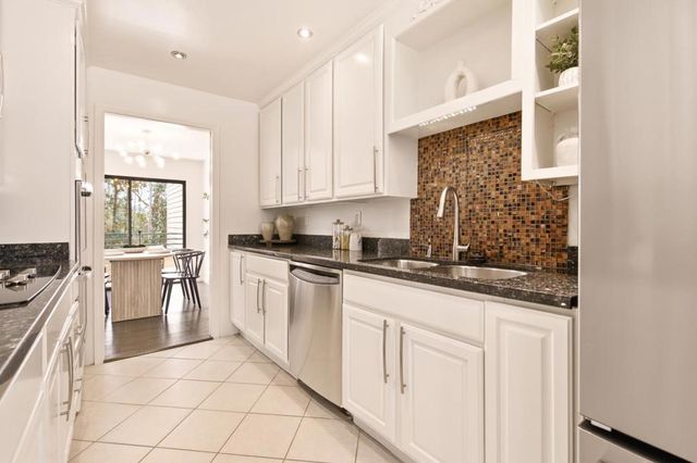 39 Appian Way C, South San Francisco, CA 94080