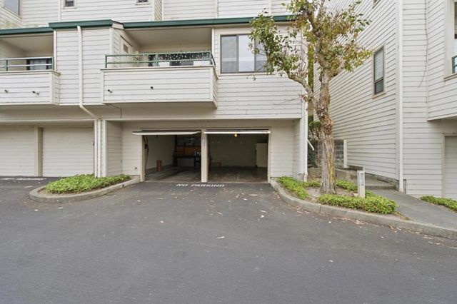 39 Appian Way C, South San Francisco, CA 94080