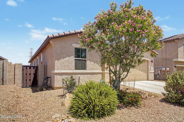 1032 W Calle Moa, Sahuarita, AZ 85629