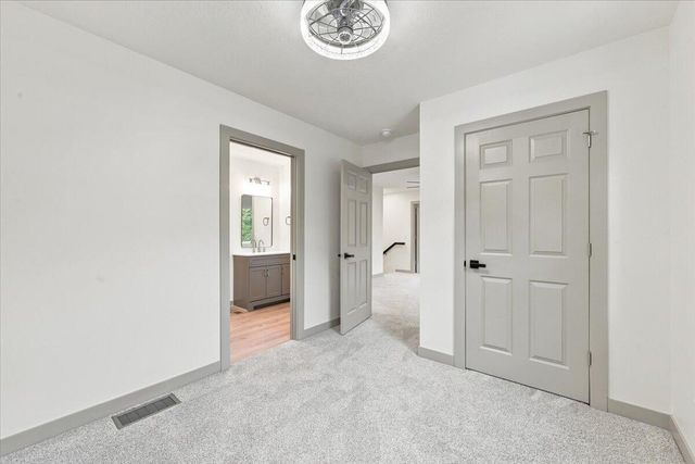 712 LINDBERG Drive, Council Bluffs, IA 51503