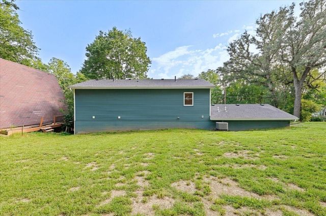 712 LINDBERG Drive, Council Bluffs, IA 51503