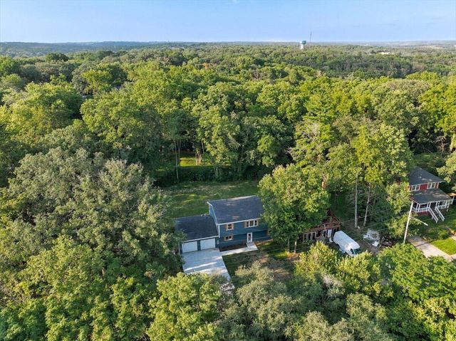 712 LINDBERG Drive, Council Bluffs, IA 51503
