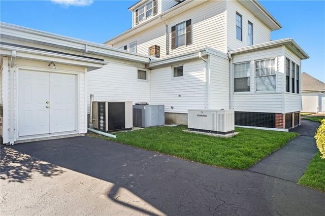 982 Warwick Avenue, Warwick, RI 02888