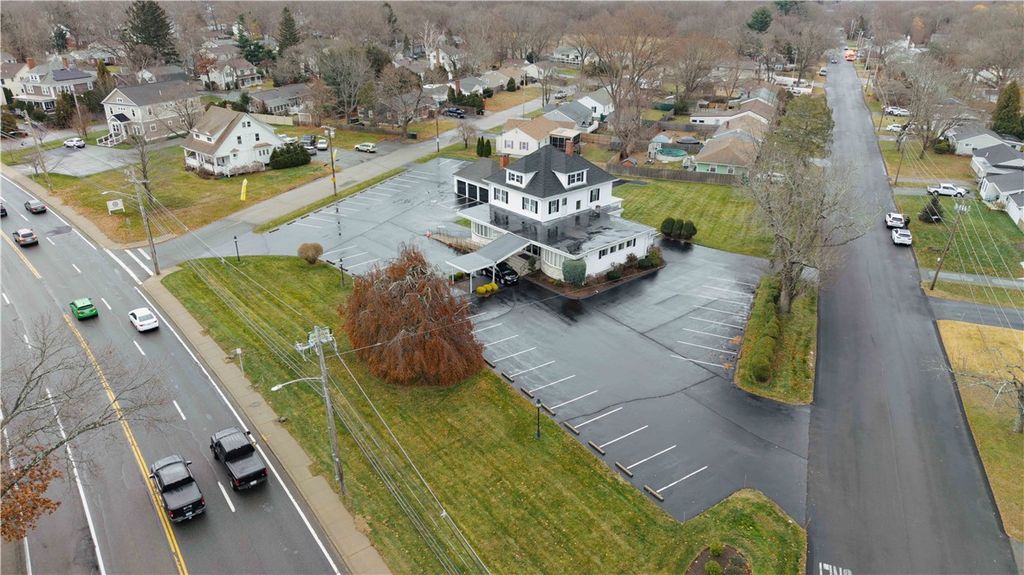 982 Warwick Avenue, Warwick, RI 02888