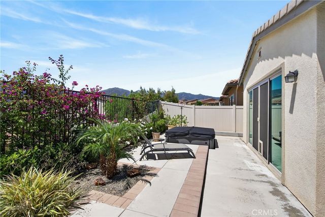 11751 Ambling Way, Corona, CA 92883