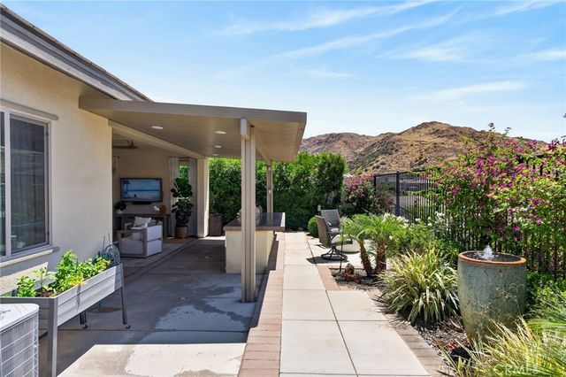 11751 Ambling Way, Corona, CA 92883