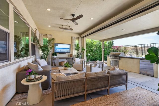 11751 Ambling Way, Corona, CA 92883