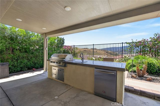 11751 Ambling Way, Corona, CA 92883