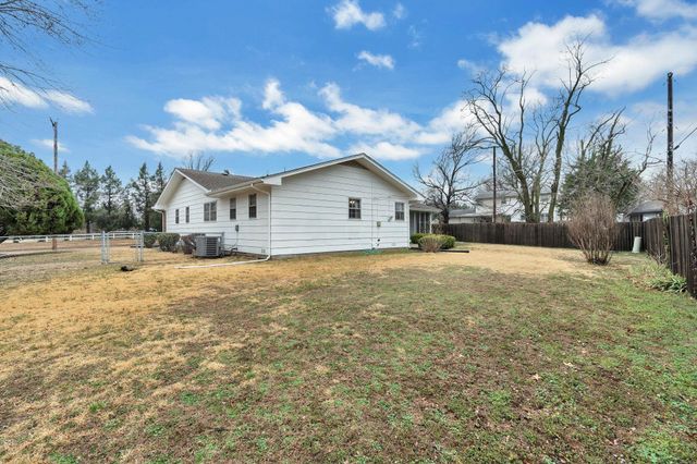 4510 E 25th St N, Wichita, KS 67220