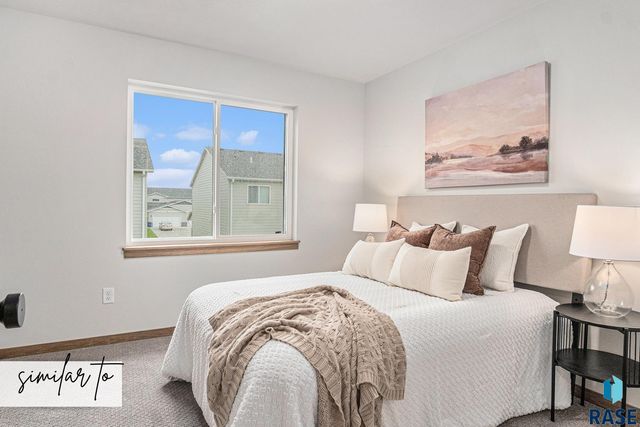 2401 E Jetty Pl Place, Sioux Falls, SD 57108