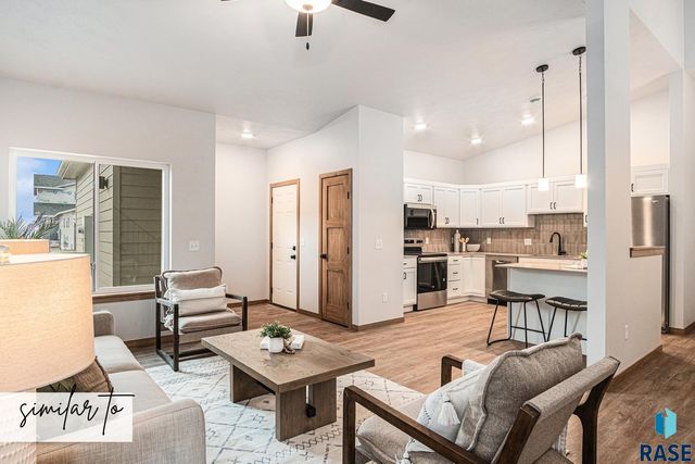 2401 E Jetty Pl Place, Sioux Falls, SD 57108