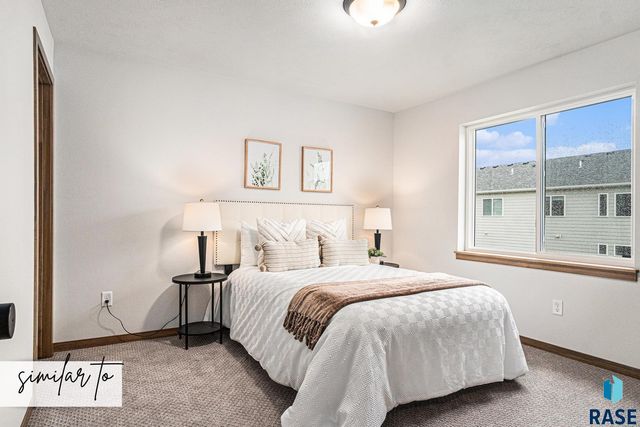 2401 E Jetty Pl Place, Sioux Falls, SD 57108