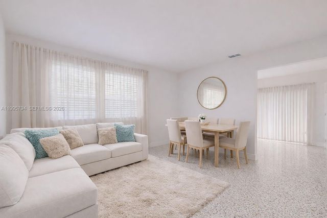 2436 NW 11th St 2436, Miami, FL 33125