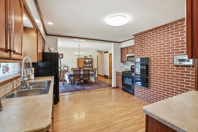 3770 E 34th Place, Hobart, IN 46342