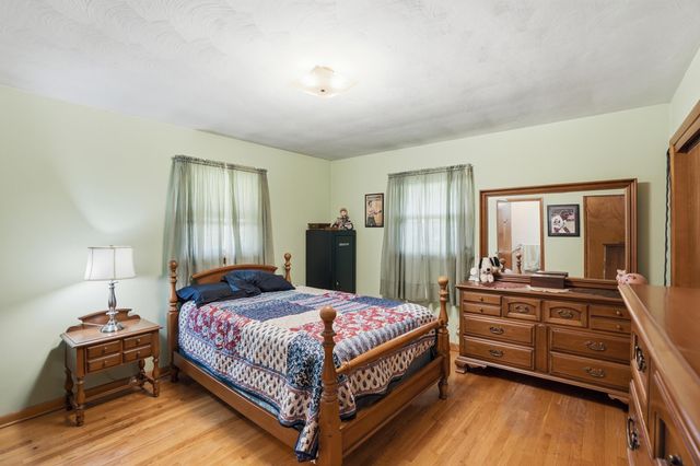 3770 E 34th Place, Hobart, IN 46342