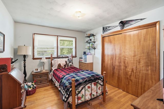 3770 E 34th Place, Hobart, IN 46342