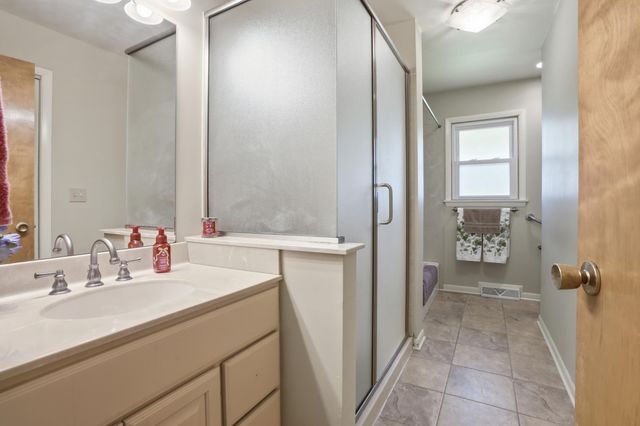 3770 E 34th Place, Hobart, IN 46342
