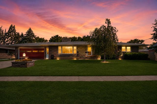 3770 E 34th Place, Hobart, IN 46342