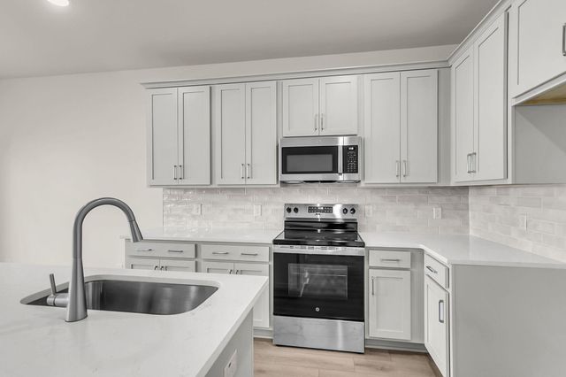 121 Berry Shoals Drive, Summerville, SC 29485