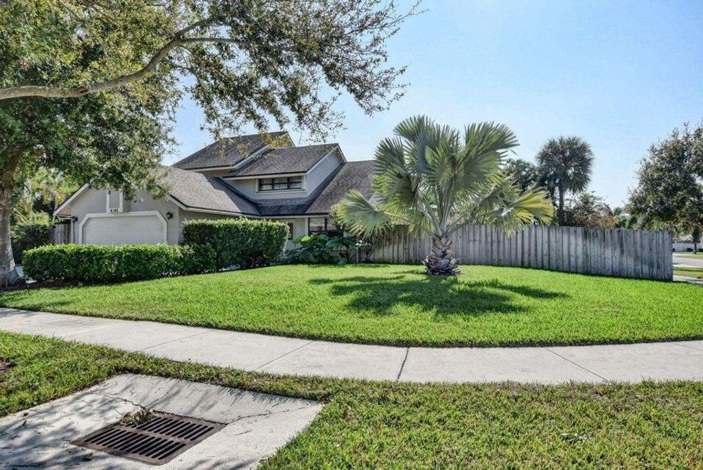 4140 Woods End Road, Boca Raton, FL 33487