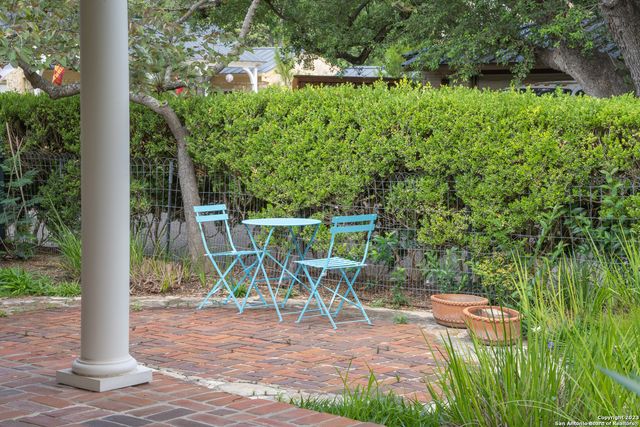 140 fair oaks, San Antonio, TX 78209