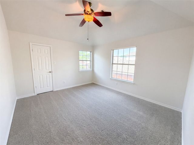 1126 Glencoe Drive, Glenn Heights, TX 75154