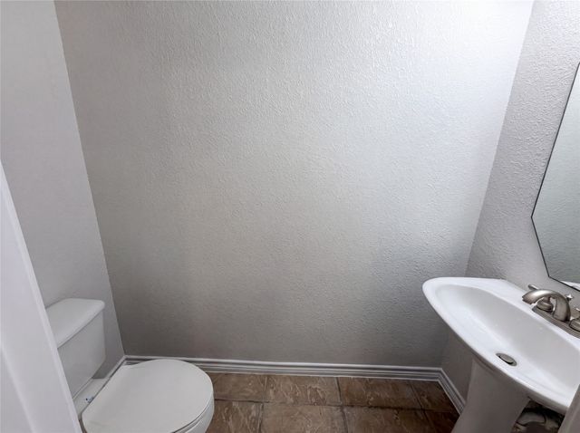 1126 Glencoe Drive, Glenn Heights, TX 75154