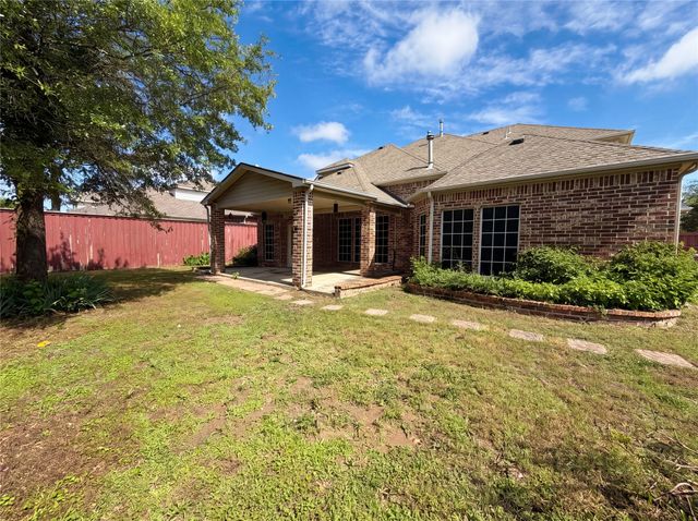 1126 Glencoe Drive, Glenn Heights, TX 75154