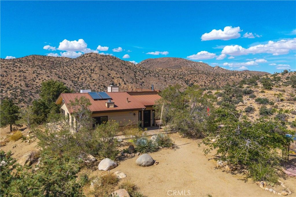 Image 1 of property listing at 48620 Madison Road, Pioneertown, CA 92268