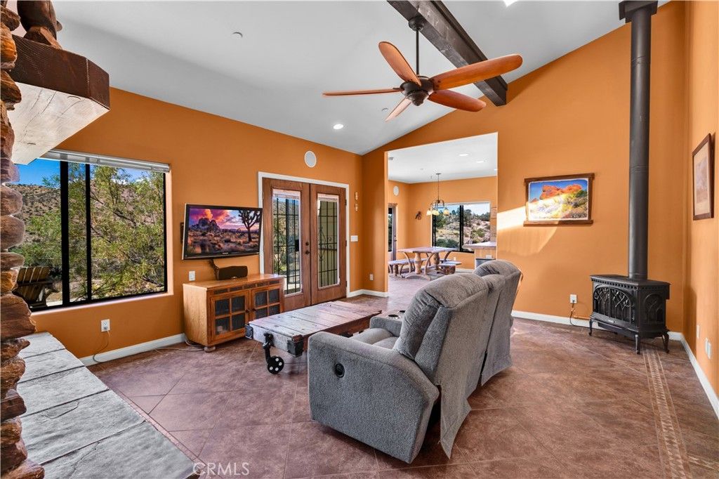Image 11 of property listing at 48620 Madison Road, Pioneertown, CA 92268