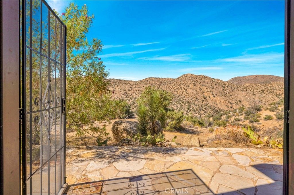 Image 19 of property listing at 48620 Madison Road, Pioneertown, CA 92268
