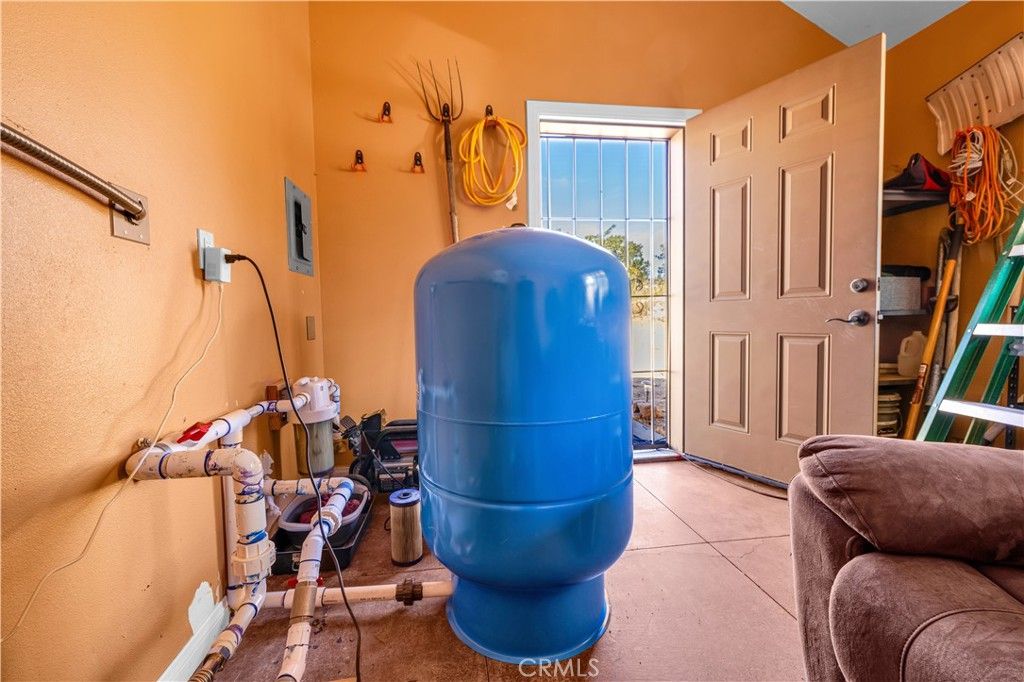 Image 35 of property listing at 48620 Madison Road, Pioneertown, CA 92268