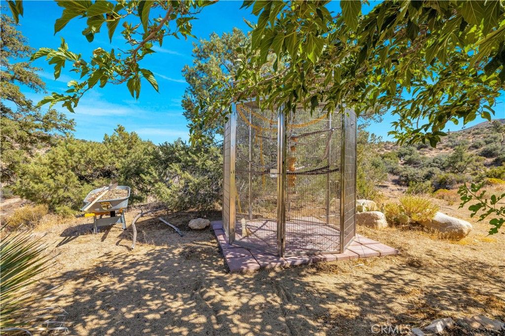 Image 37 of property listing at 48620 Madison Road, Pioneertown, CA 92268