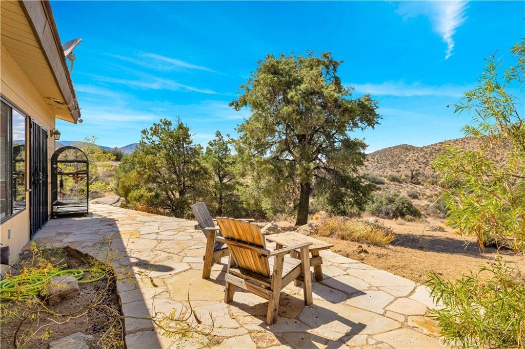Image 41 of property listing at 48620 Madison Road, Pioneertown, CA 92268
