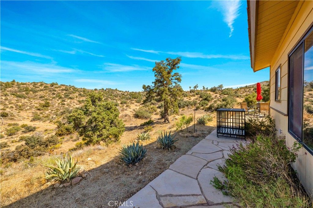 Image 43 of property listing at 48620 Madison Road, Pioneertown, CA 92268