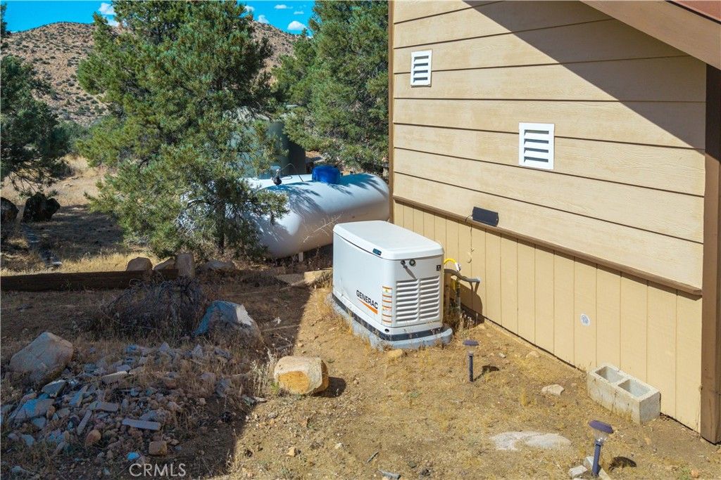 Image 51 of property listing at 48620 Madison Road, Pioneertown, CA 92268